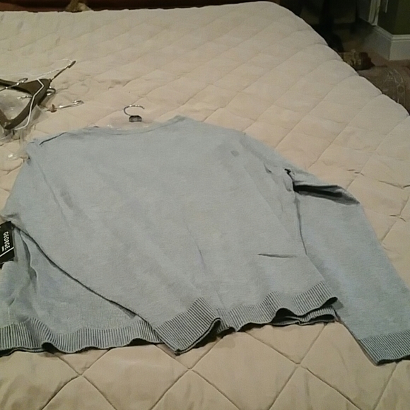 Sweater - Picture 5 of 5